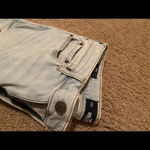 Hollister Skinny Jeans - Light Wash/Distressed